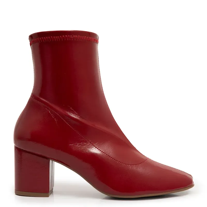 Bota Vermelha Verniz Stretch