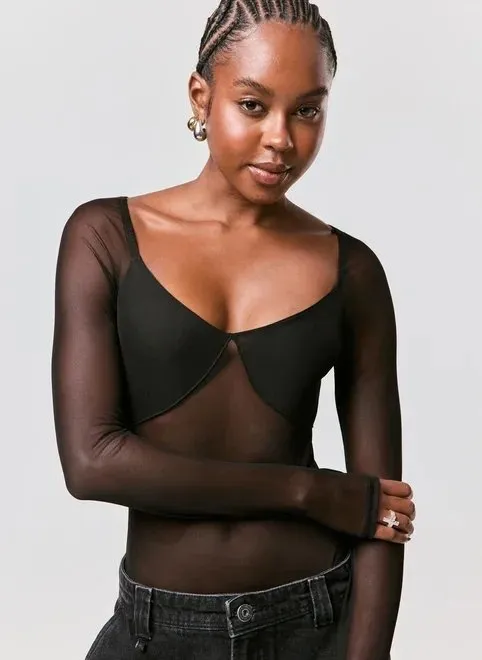body tule preto dedinho