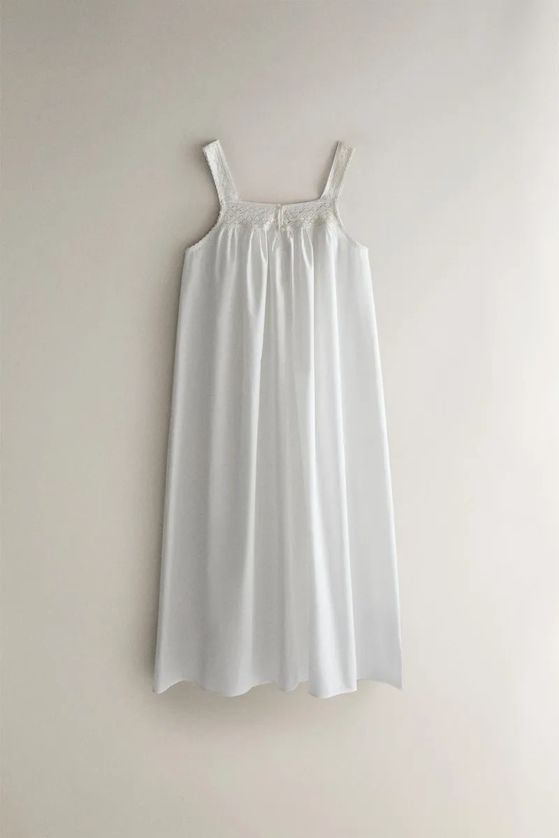 CAMISOLA COM ALÇAS DE ALGODÃO E RENDA