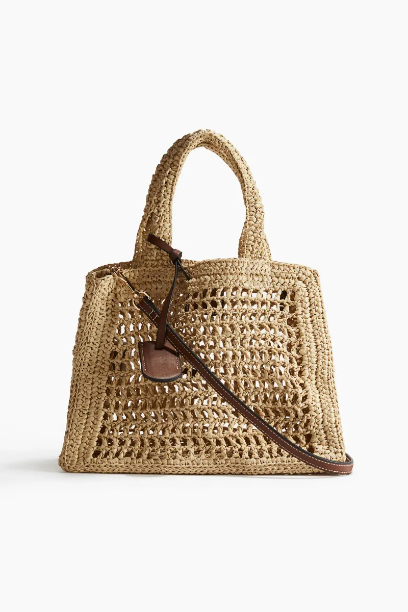 Bolsa de mão em palhinha