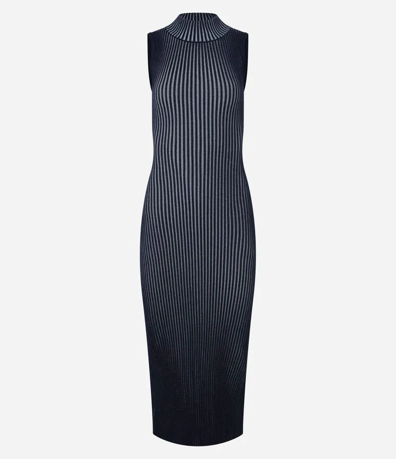 Vestido Midi em Tricô com Gola Alta e Frisos Azul Marinho