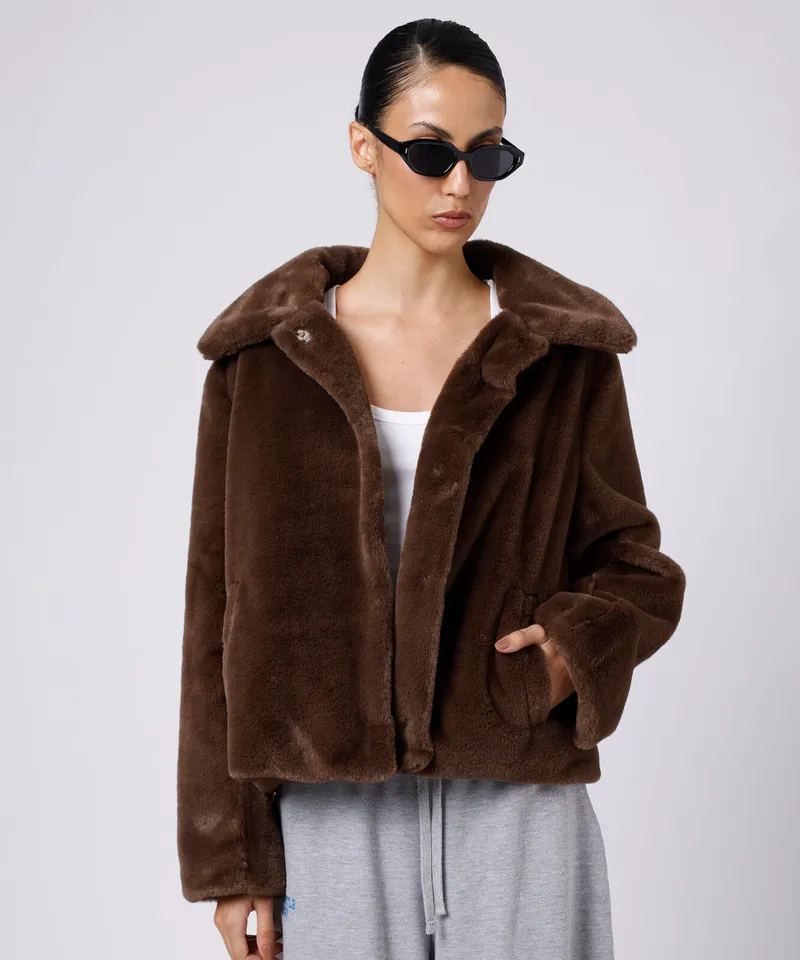 casaco de pelúcia oversized mindset marrom