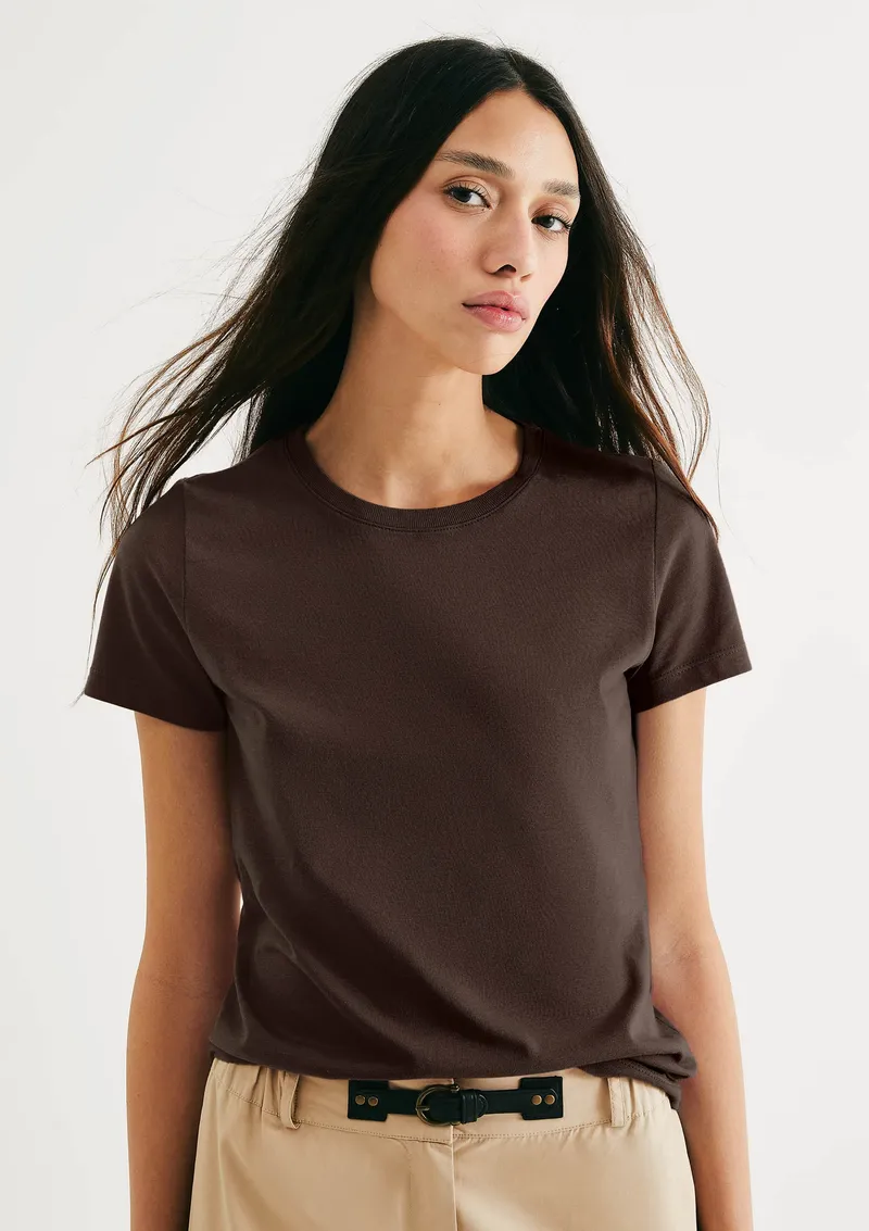 Camiseta Básica Feminina Slim World - Marrom